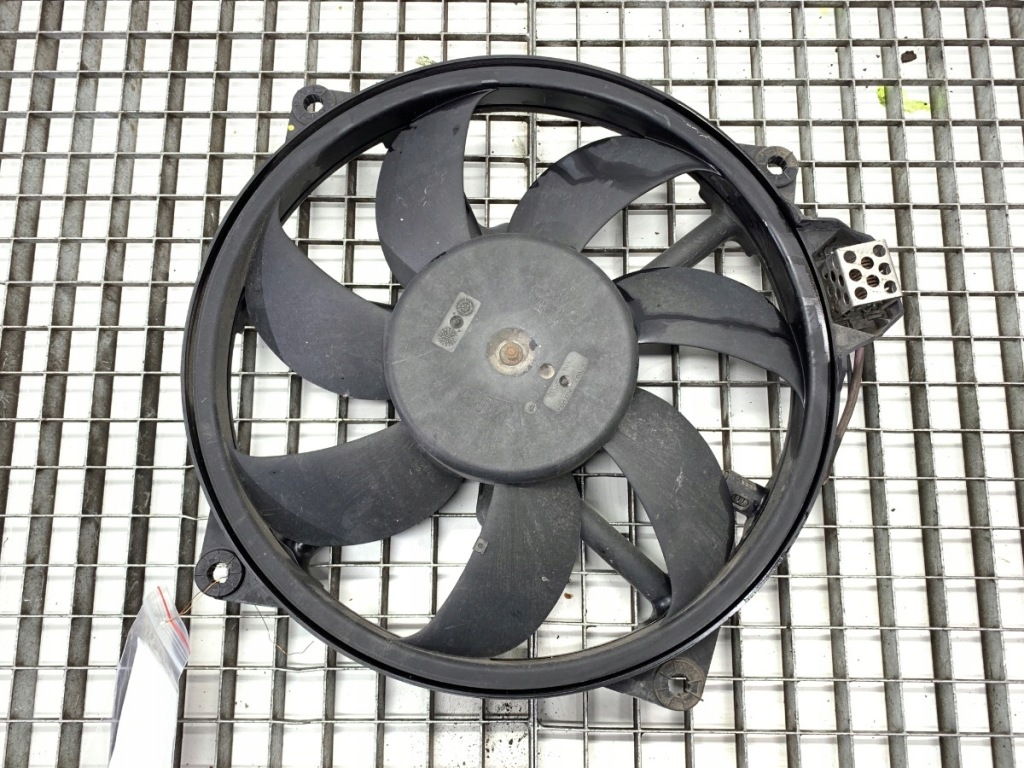 Купить Вентилятор радиатора renault megane 3 1.4 131km m155548