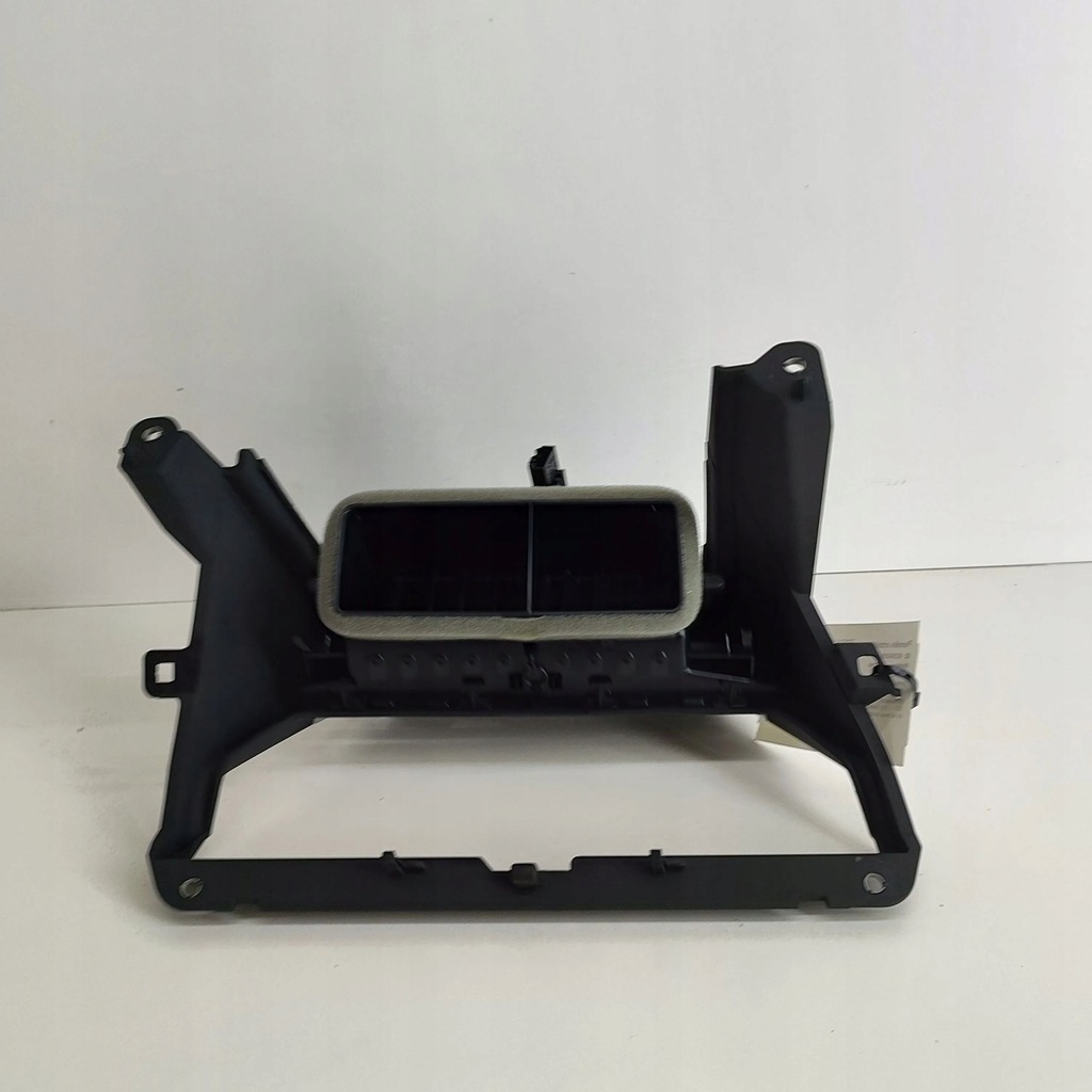 фото №5, Audi e-tron gt 2022 форсунки / ґрати обдув панелі приладової панелі