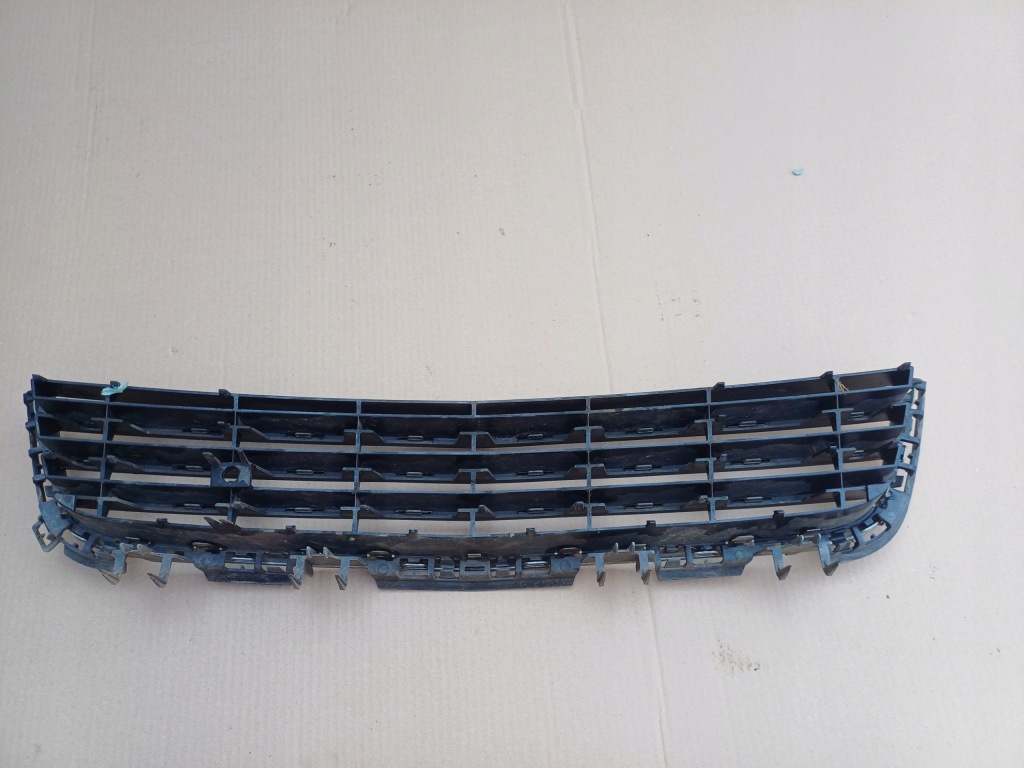 Решётка бампера opel astra h рестайлинг  nr. 13238553 с Разборки
