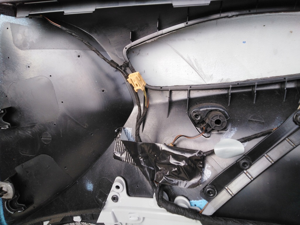 фото №7, Audi a1 8x 3d обшивка обивка дверь левый 10r euro