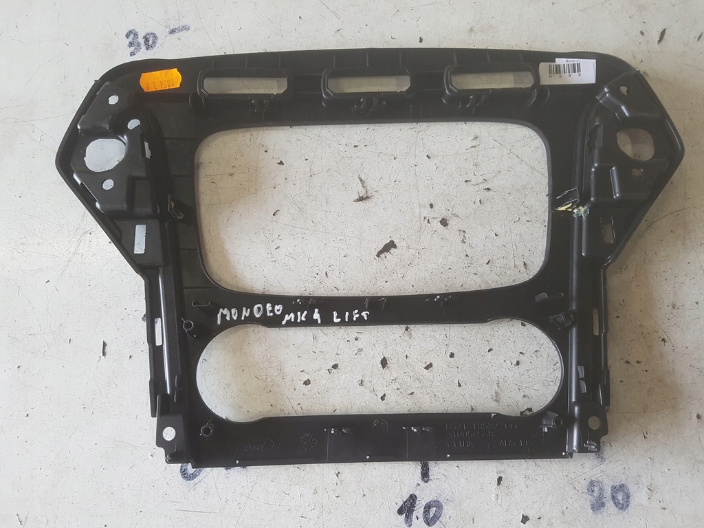 фото №2, Ford mondeo mk4 lift 10r- рамка радио