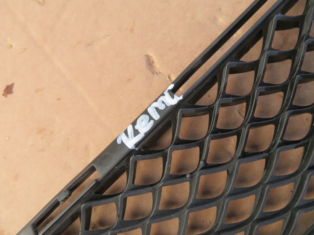 фото №12, Mercedes-benz оригинальный номер a2138850622 решётка бампер перед