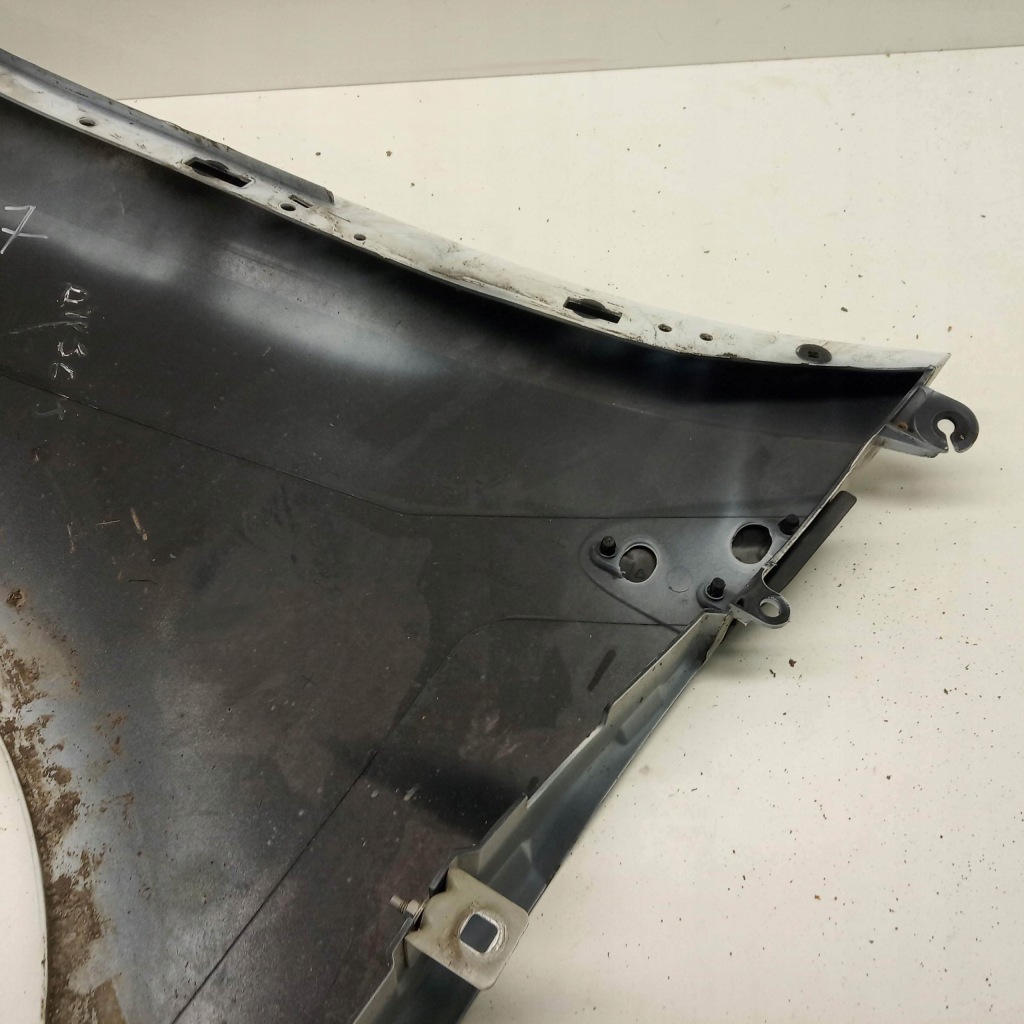 Крило правий перед передній 185 renault clio 3 dv369 8200256118 білий Доставка