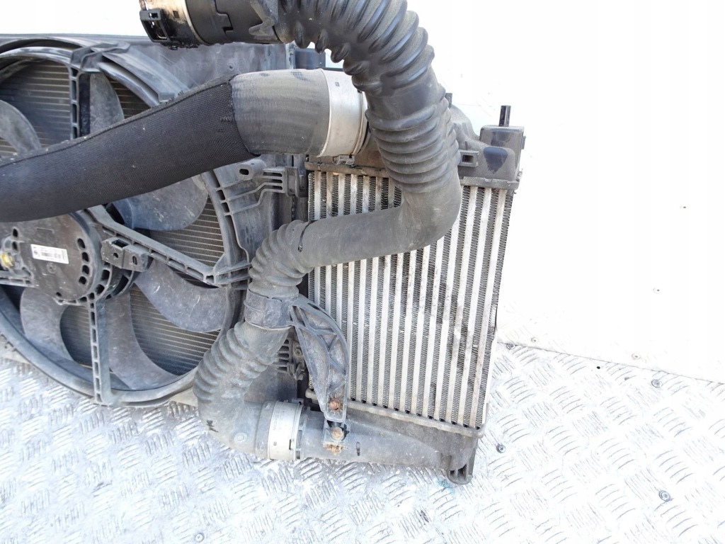 Радиатор воды + вентилятор nissan qashqai j11 1.6 dci Киев