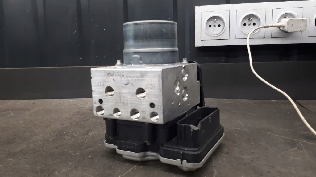 Купить A2549009201 насос abs mercedes w254