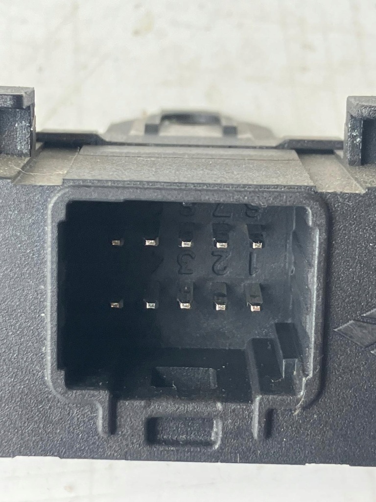 фото №8, Модуль підігрів сидіння #1 peugeot 308 t9 508 c4 picasso ii 9673891680