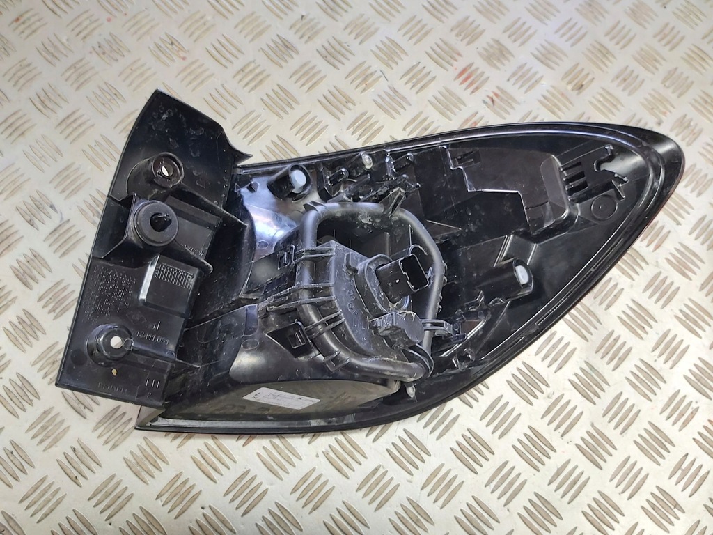 фото №2, Лампа задняя левая renault captur lift 2016r-