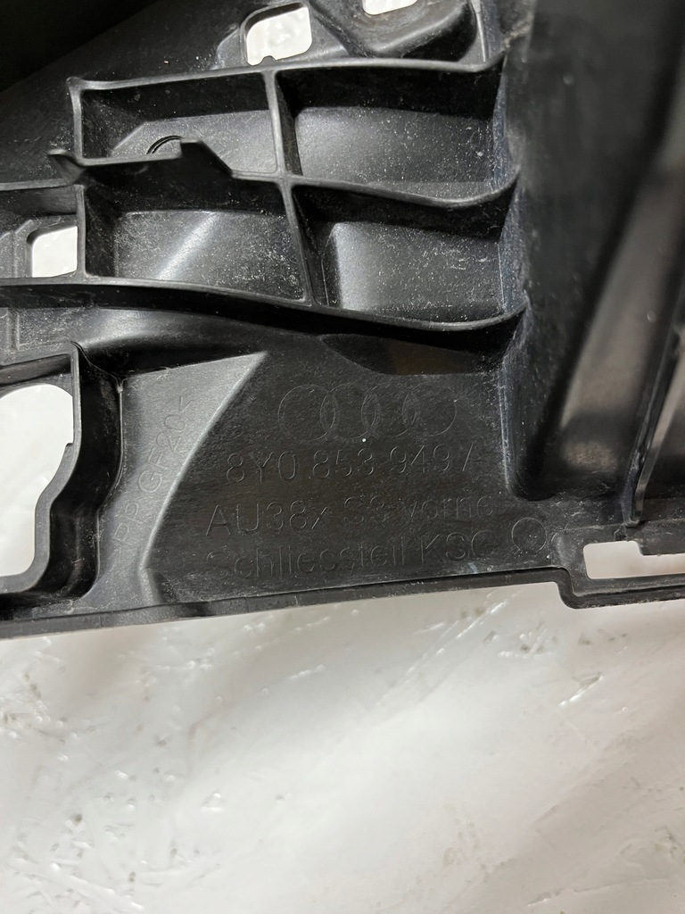 фото №11, Audi a3 8y0 s-line усилитель решётка 8y0853949a wys 24h