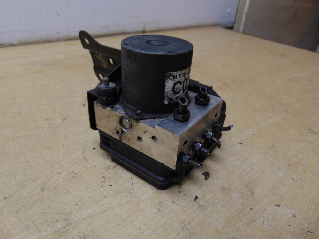 Насос abs блок управления hyundai santa 2 2.2d 58910-2b850 Киев