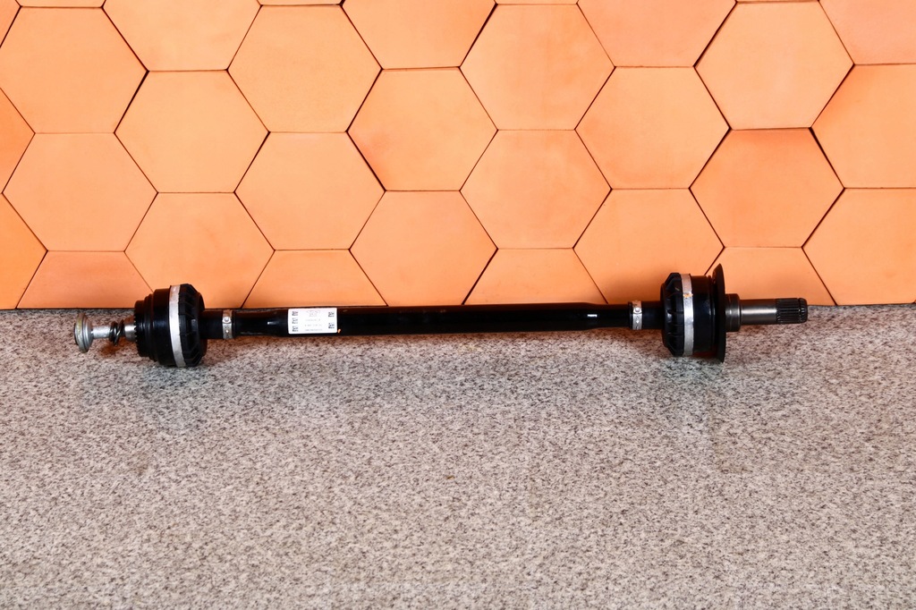 фото №1, Bmw g20 приводной вал правая задняя правый задняя 8487124 9 km !!!