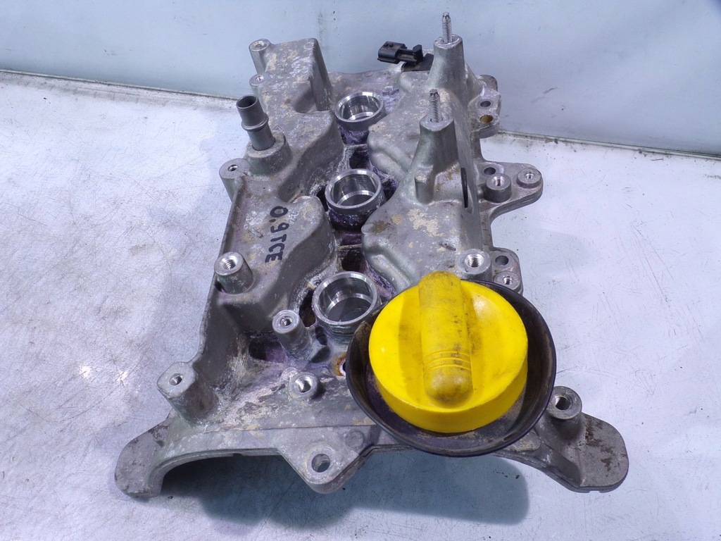 фото №4, Кришка клапанів 132647109r renault captur 0.9tce