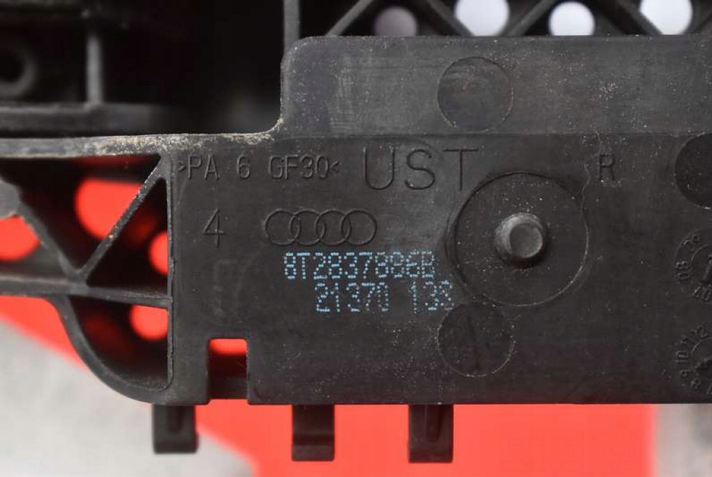 фото №7, Ручка правая перед передняя lx7w 8t2837886b audi a1 8x 3d hb 10-14