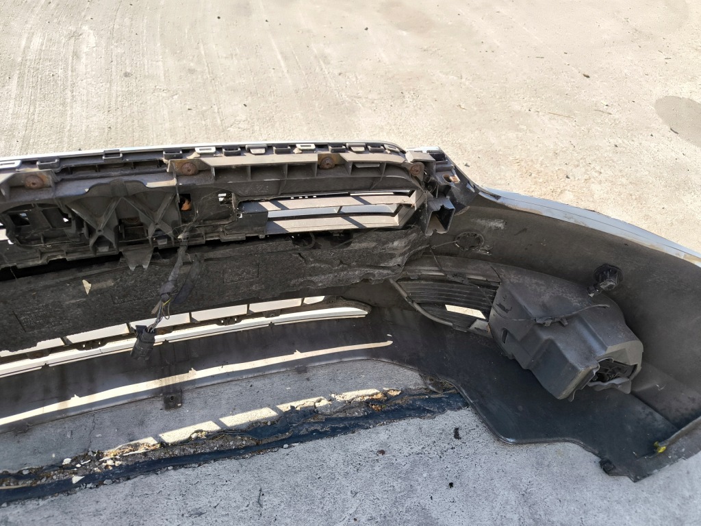 Бампер перед комплектный  audi a4 b8 рестайлинг  2011-2016 lx7w pdc оригинал !!! Недорого