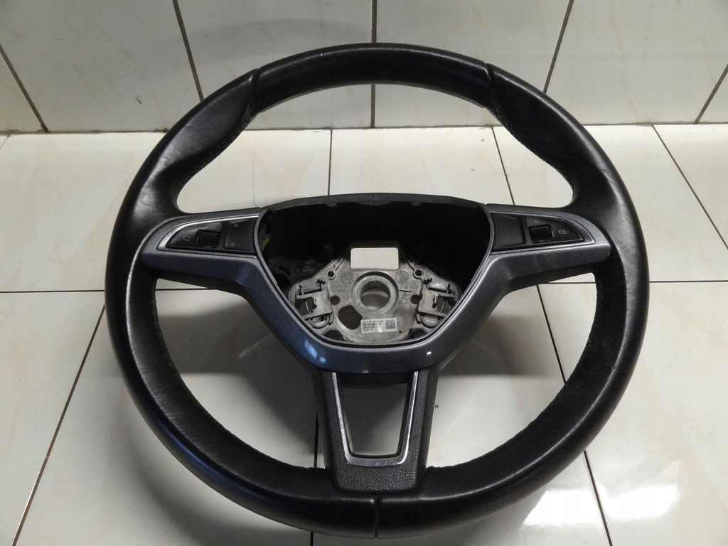 фото №1, Skoda rapid spaceback 2014 повітропровід мультифункція шкіряний