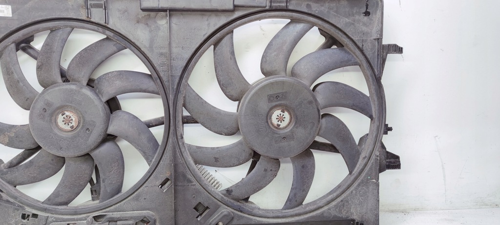 фото №7, Вентилятори + корпус audi q5 a4 a5 8k0121003m ok