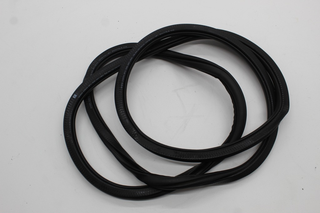 фото №1, Skoda kodiaq прокладка двері задня права 565867368