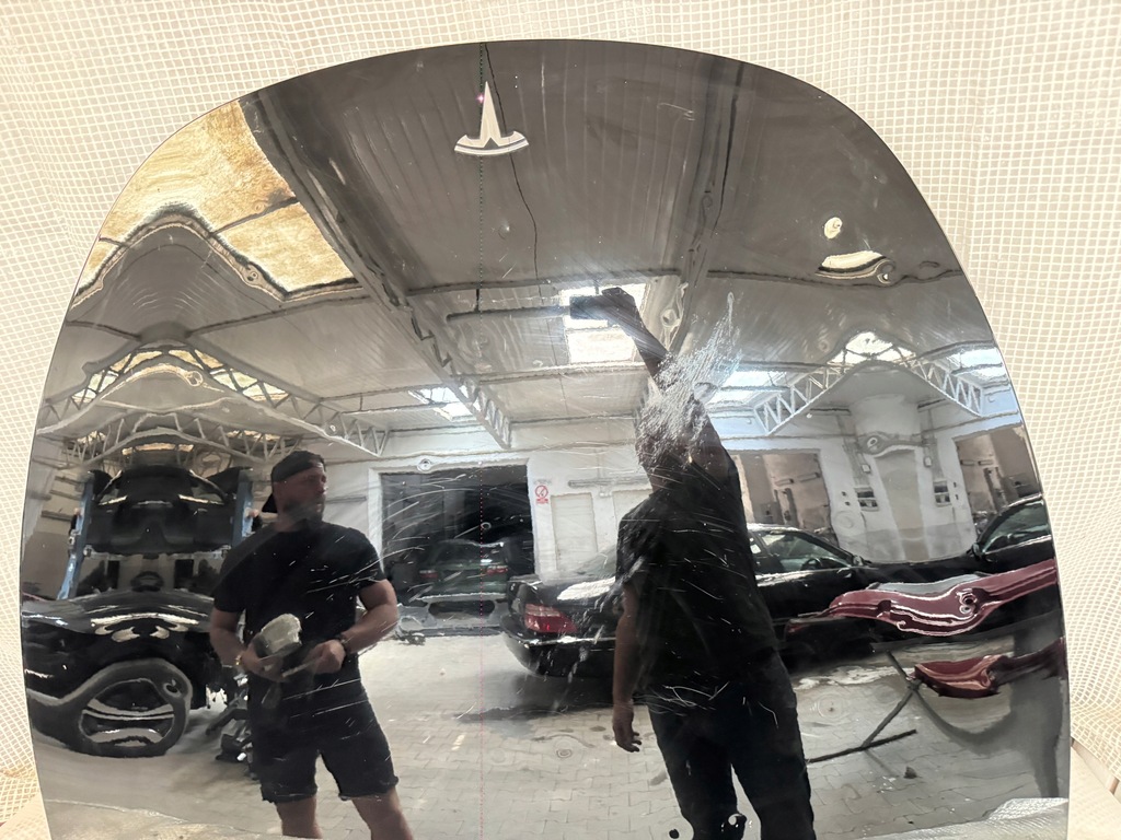 фото №4, Tesla y капот