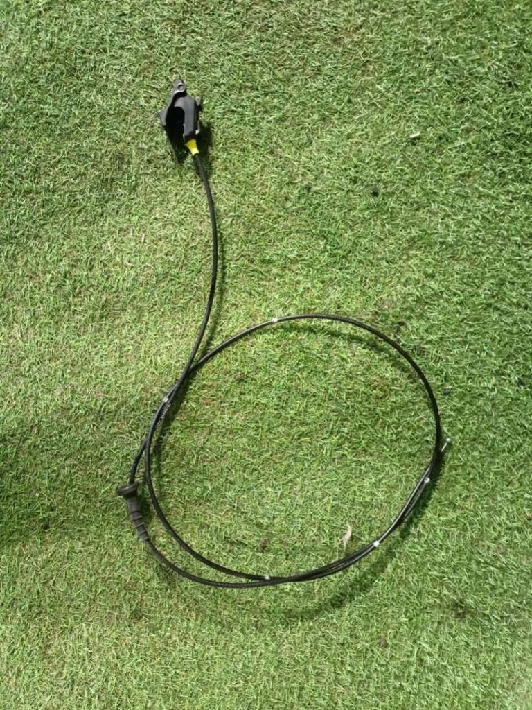 фото №1, Трос капот chevrolet trailblazer 3 r2021