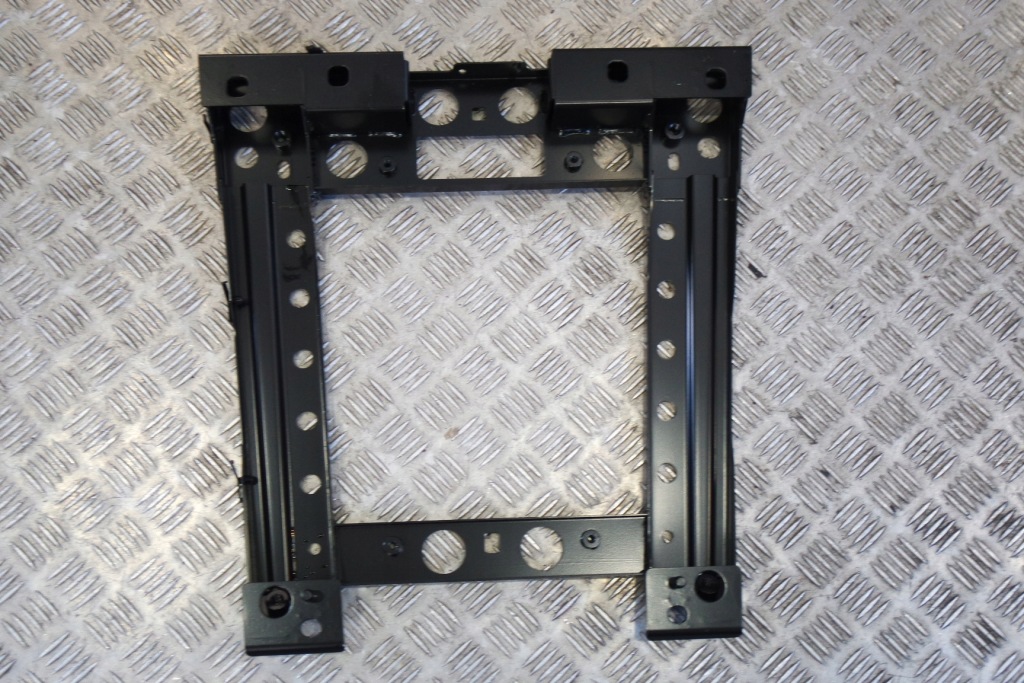 Купити Кронштейн сидіння задній lamborghini urus