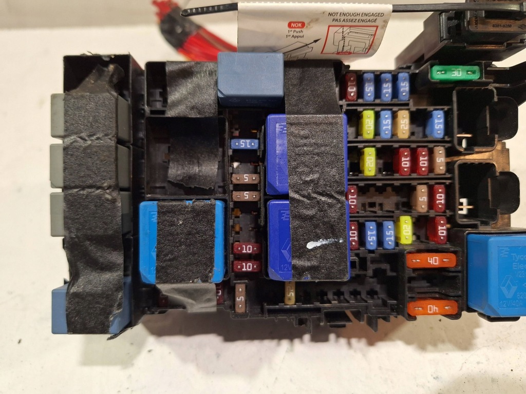 фото №2, Коробка предохранителей 243800453r renault megane iv 16-