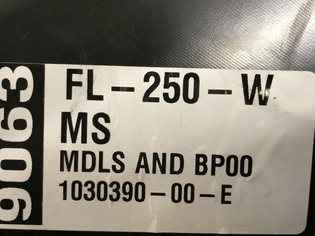 Накладка порог левая tesla s 1030390-00-f Доставка