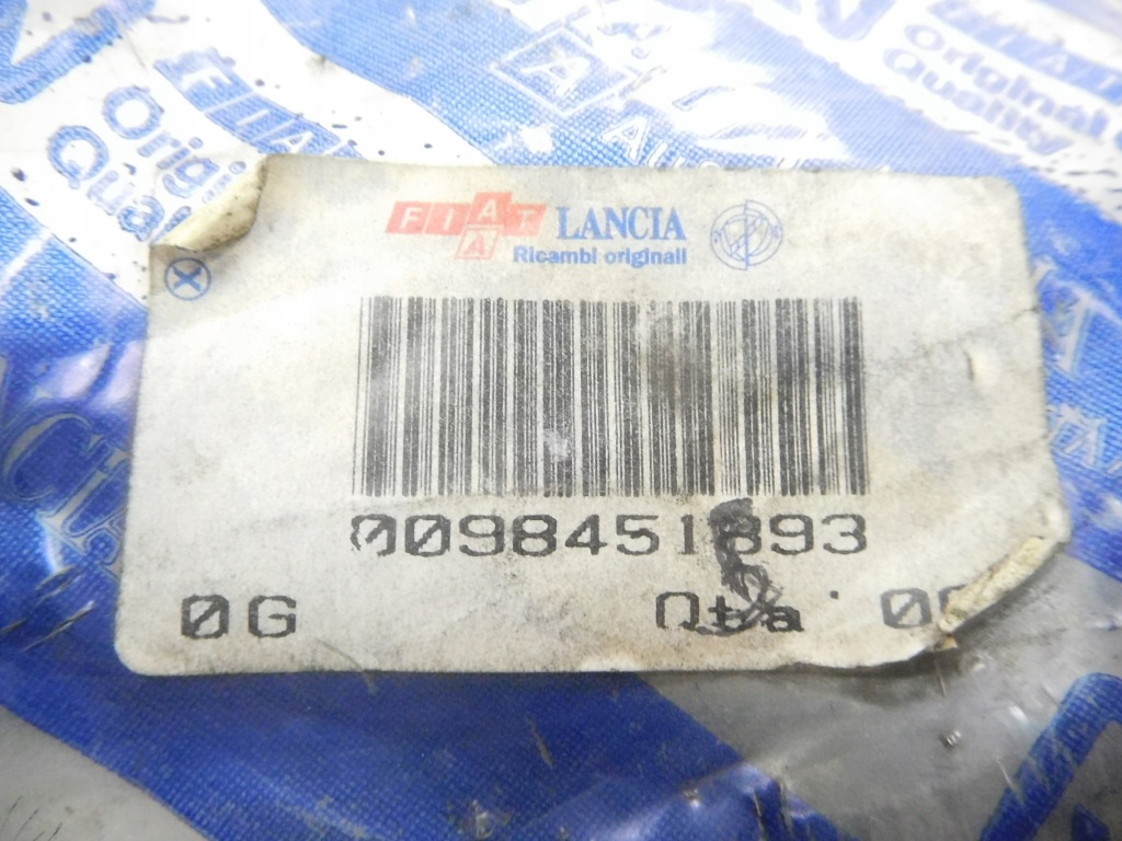 Болт, шкив fiat ducato оригинальный номер 98451593 Киев