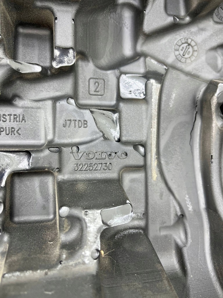 фото №8, Volvo xc40 защита крышка верхний двигателя 32252730