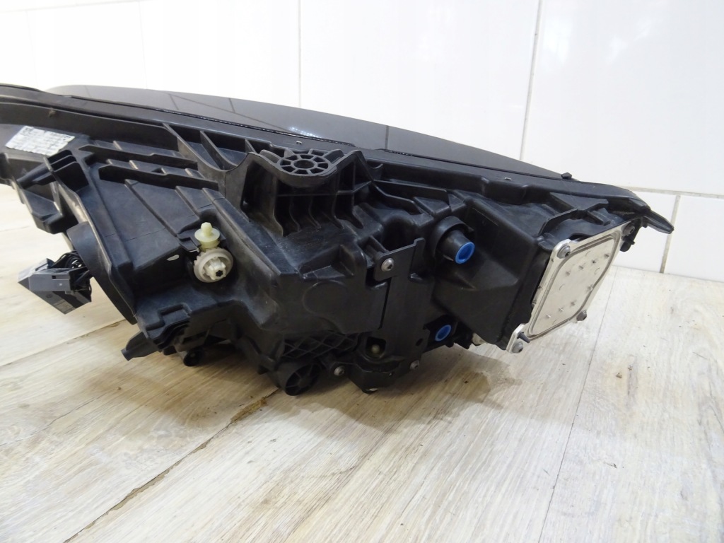 Фара перед правий volvo s60 v60 mid led rh 32365342 llu Зі Шроту