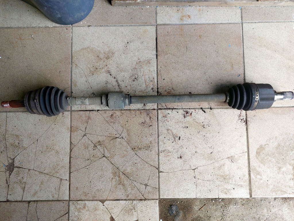 фото №1, Приводной вал правая длинная hyundai i20 1.4 crdi