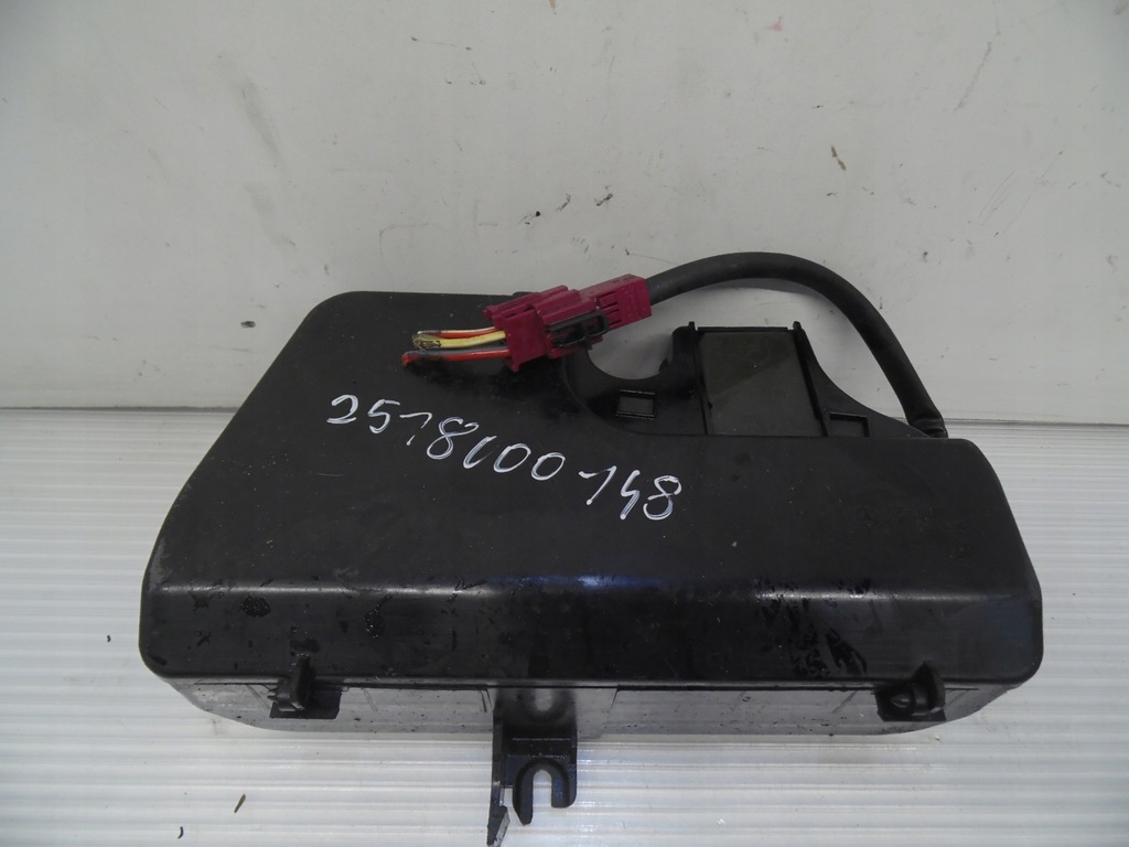 фото №1, Насос кришки задня mercedes w251 r klasa 2518000148