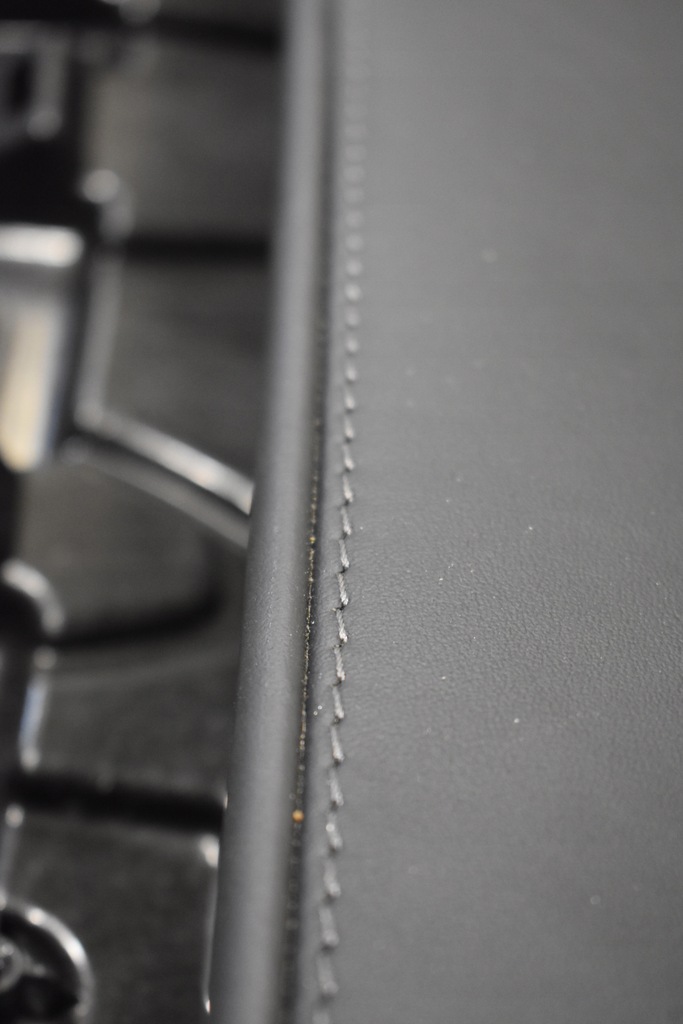 фото №8, Idealna консоль шкіра nappa head-up mercedes w223 1