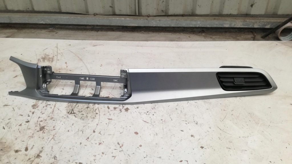 фото №2, Vw t-roc lift рамка дисплея dekor 2ga858036a