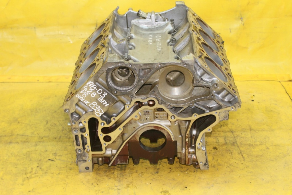 Блок на stolik a8 d3 4.2 b v8 bfm 077103021am Недорого