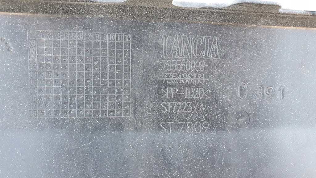 фото №11, Накладка спойлер задня lancia ypsilon iii pdc org 2011-