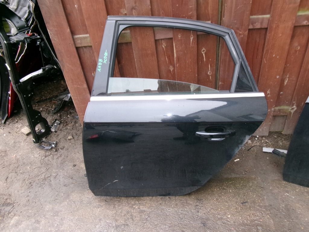 фото №1, Audi a4 b8 дверь левая задняя полный sedan