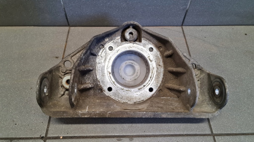 фото №5, Кронштейн чашка лівий перед vw touareg 7l0412391