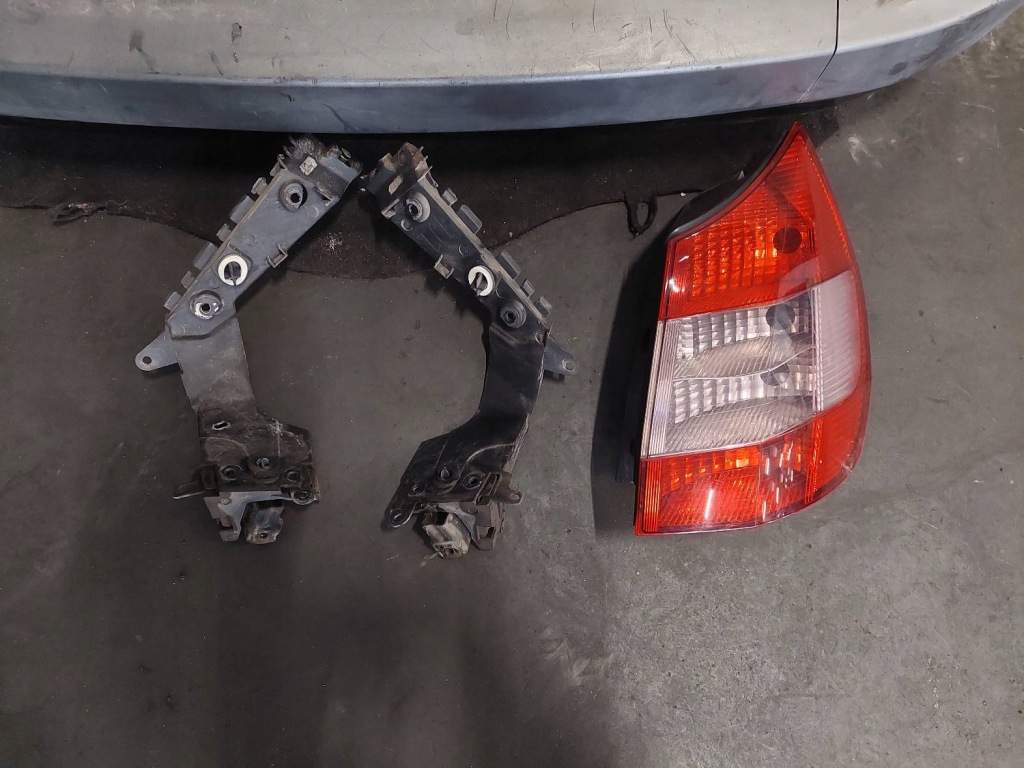 Kompletny задняя крышка багажника багажника бампер лампа renault scenic ii nv676 Цена