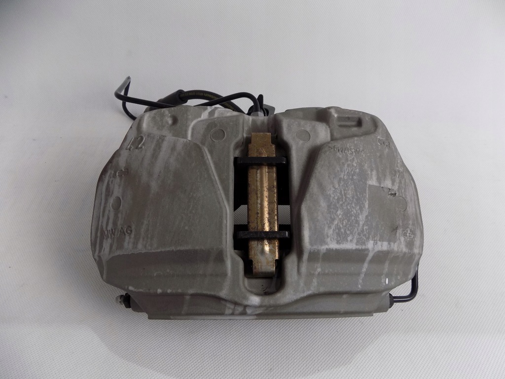 фото №1, Audi a6 c8 4k 2.0 суппорт тормозной перед r+l