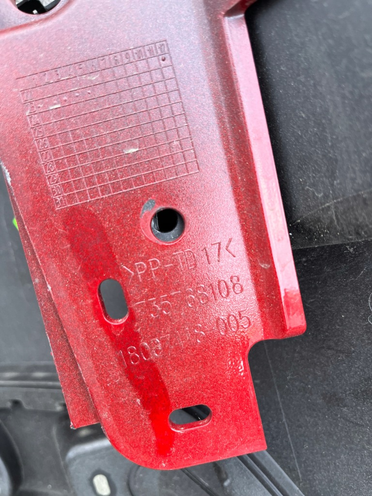 Бампер передний jeep avenger решётка радиатора решётка спойлер 22-23 электрик 735768108 с Разборки