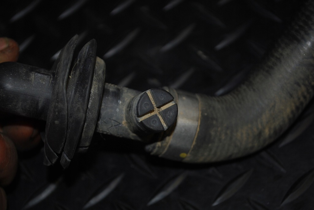 фото №7, Audi a8 d3 4.0 tdi труба waż wody 4e1819674a