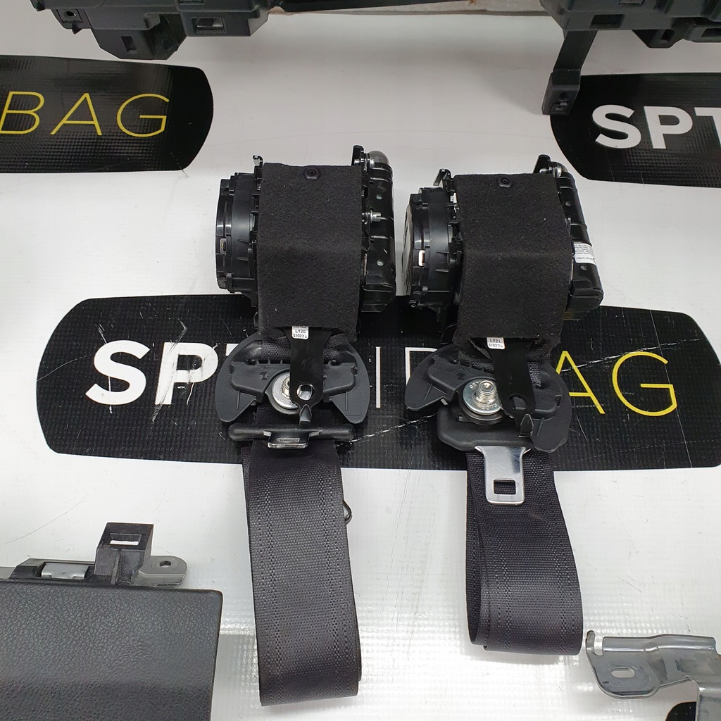 фото №8, Mazda 3 usa панель приладів консоль подушки безпеки ремені подушка безпеки