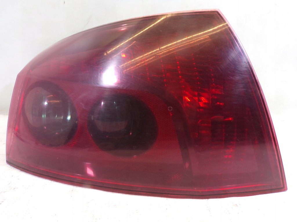 фото №1, Лампа задня задня ліва peugeot 407 sedan 2 k