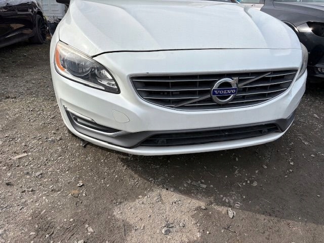 Купить Volvo s60 v60 рестайлинг  бампер передний перед pdc kompletny