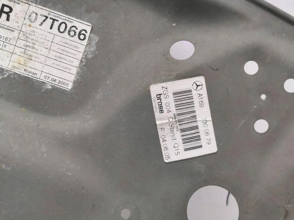 фото №7, Подъемник стекло задних правых дверь mercedes-benz b w245 a1697300679
