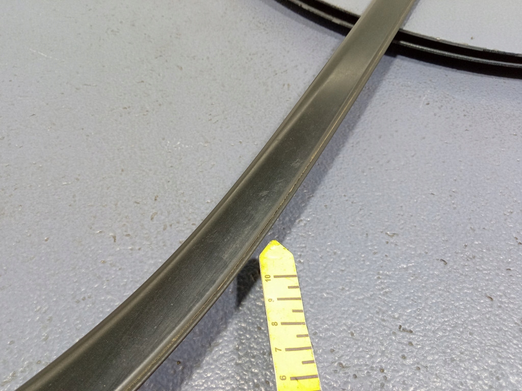 Mercedes gls x166 молдинг скло лобове передньої ліва a1666901180 Недорого