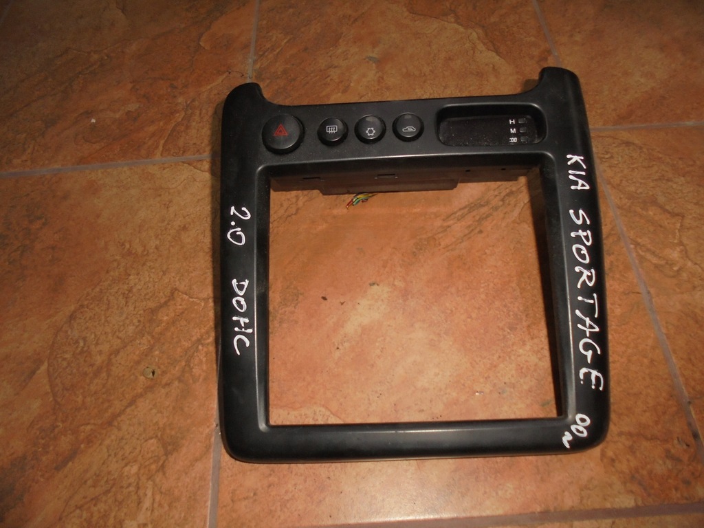 фото №1, Рамка переключатели дисплей kia sportage i 00'