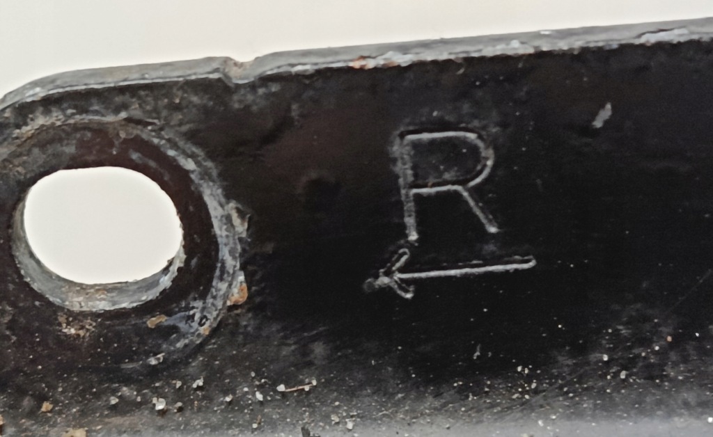 Кронштейн гак праві infiniti q30 qx30 mercedes w117 b w246 a w176 x156 Недорого