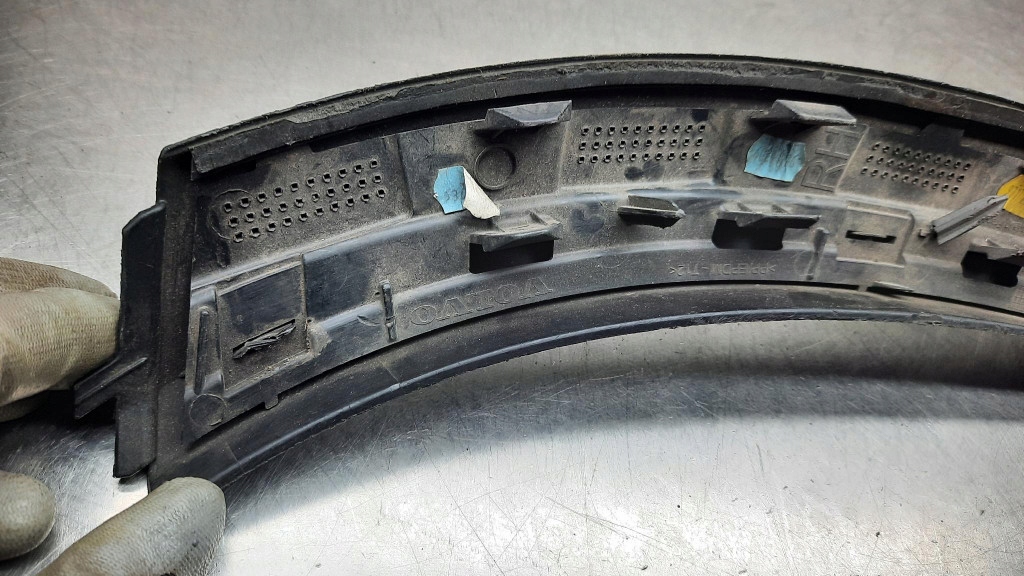 фото №9, Молдинг накладка бампера расширитель крыла задняя правое volvo s60 ii cc