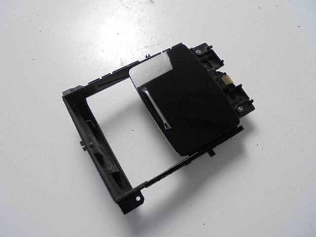 фото №1, Бардачок туннель maserati levante