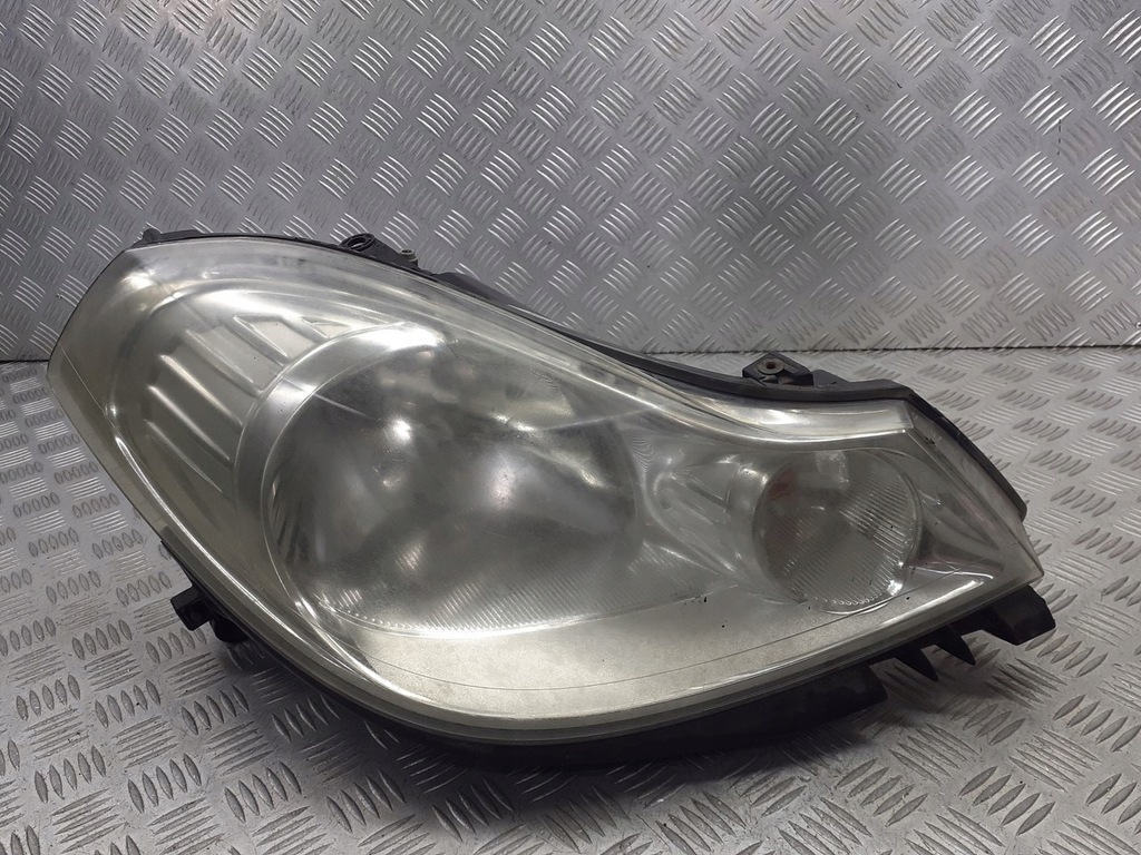 фото №1, Лампа правая передняя renault thalia ii 1.6 16v 8200700030